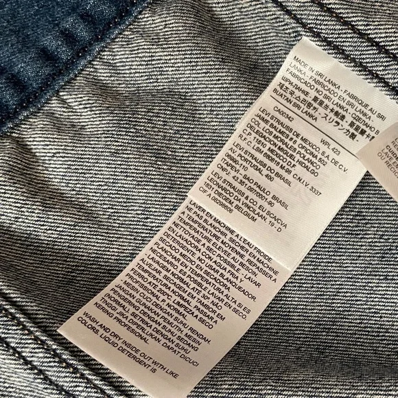 LEVIS Denim Vest women  Size S - Picture 5 of 6